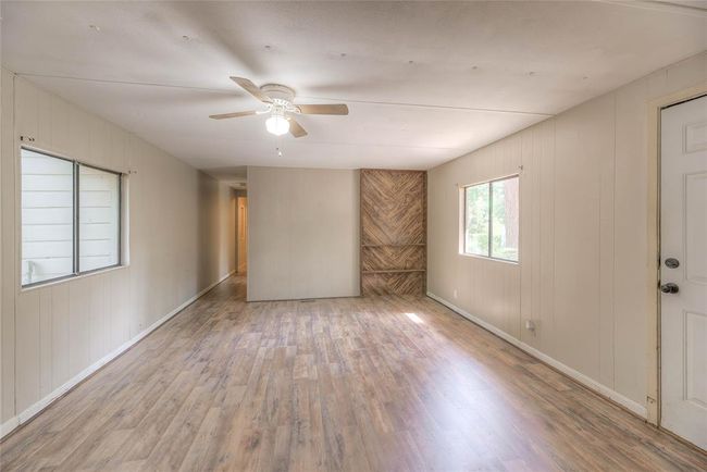 330 Oak Tree Dr, House other with 3 bedrooms, 2 bathrooms and 2 parking in Pointblank TX | Image 17