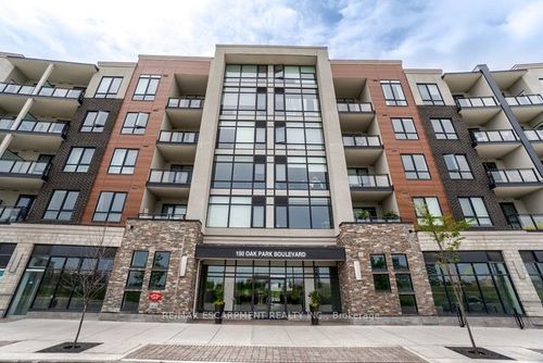 220-150 Oak Park Blvd, Oakville, ON, L6H3P2 | Card Image