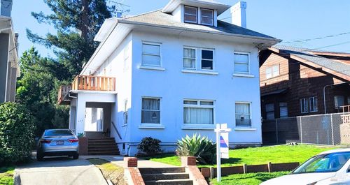 389 Euclid Ave, Oakland, CA, 94610-3234 | Card Image