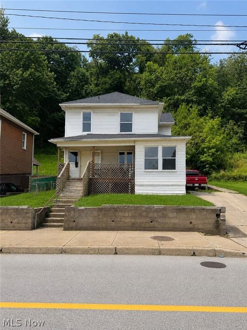 433 Cove Rd, Weirton, WV, 26062-4814 | Card Image