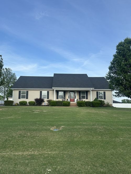 59 Eiffel Tower Ln, Paris, TN, 38242 | Card Image