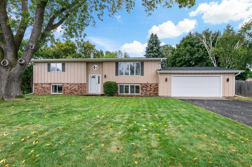 1933 Davis Ct, Shakopee, MN, 55379-2916 | Card Image