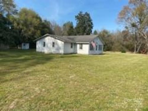 16160 Elmore Rd, Laurinburg, NC, 28352-8810 | Card Image