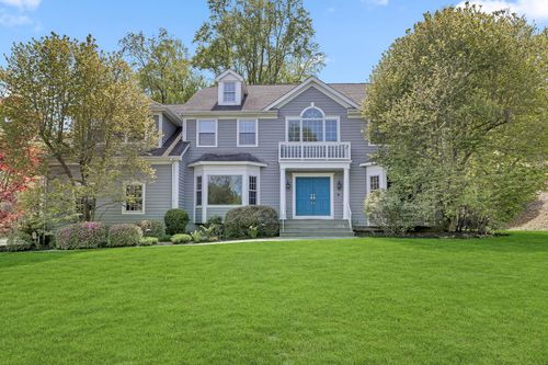 24 Hollow Tree Rd, Briarcliff Manor, NY, 10510-2552 | Card Image