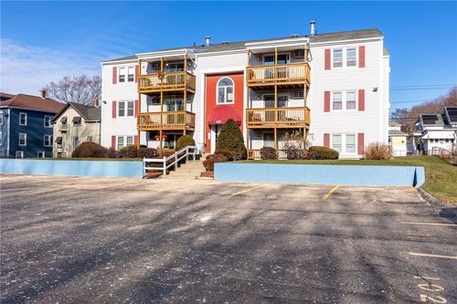 apt-204-555 Diamond Hill Rd, Woonsocket, RI, 02895-1484 | Card Image