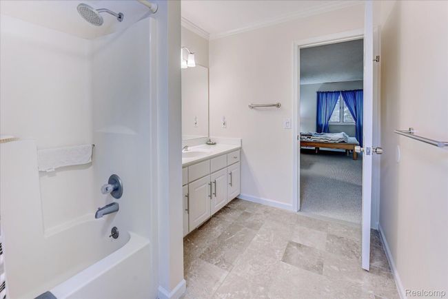 6522 Scenic Pines Ct, Condo with 3 bedrooms, 4 bathrooms and null parking in Clarkston MI | Image 26