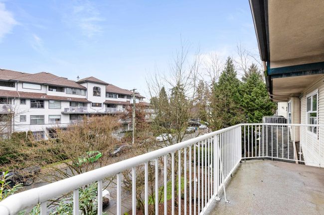 301 - 20556 113 Avenue, Condo with 2 bedrooms, 2 bathrooms and 1 parking in Maple Ridge BC | Image 23