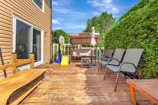 C - 10 Arnold Dr, Condo with 4 bedrooms, 2 bathrooms and 2 parking in Nepean ON | Image 32