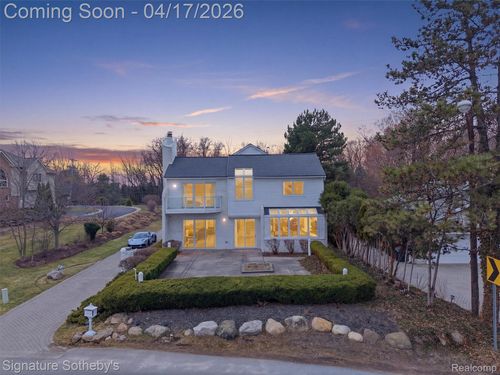 3700 Orchard Lake Rd, West Bloomfield, MI, 48324-1642 | Card Image