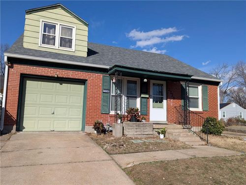 2320 E 71st Ter, Kansas City, MO, 64132-1763 | Card Image