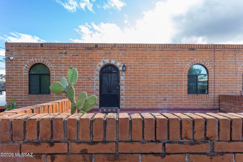 a-565 N Macnab Dr, Nogales, AZ, 85621-3022 | Card Image