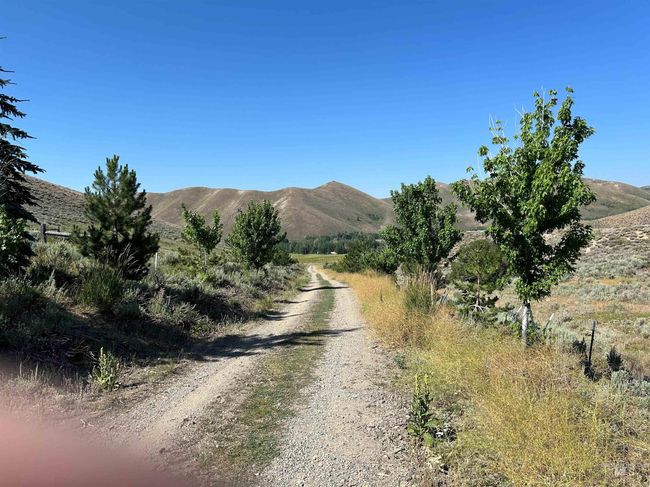 1262 N Soldier Creek Rd, House other with 3 bedrooms, 3 bathrooms and 5 parking in Fairfield ID | Image 12