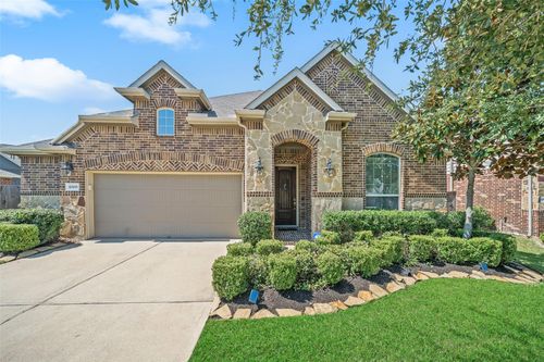 10935 Sarah Bluff Ln, Cypress, TX, 77433-5275 | Card Image