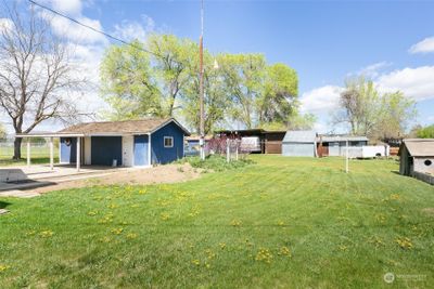 8209 Wide Hollow Road, House other with 4 bedrooms, 1 bathrooms and 4 parking in Yakima WA | Image 3