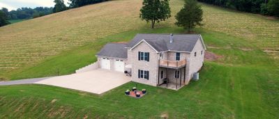 28 Windy Hollow Ln, House other with 3 bedrooms, 2 bathrooms and 2 parking in Elmwood TN | Image 2