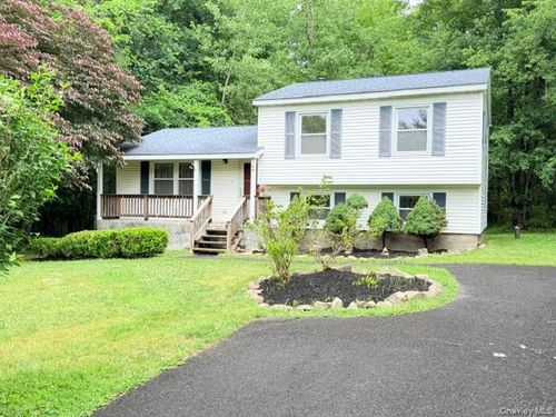 49 Jansen Rd, New Paltz, NY, 12561-3812 | Card Image