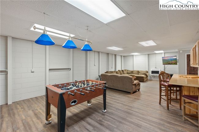 126 Rock Ledge Ln, House other with 5 bedrooms, 5 bathrooms and null parking in Sugar Mountain NC | Image 21