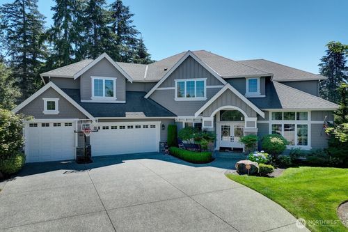 950 211th Pl Se, Sammamish, WA, 98075-7505 | Card Image