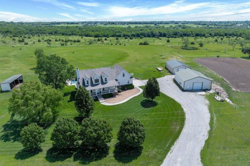 21722 Sw Roberta Ln, Douglass, KS, 67039-8315 | Card Image