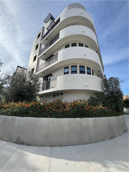 4383 N Sepulveda Blvd, Sherman Oaks, CA, 91403 | Card Image