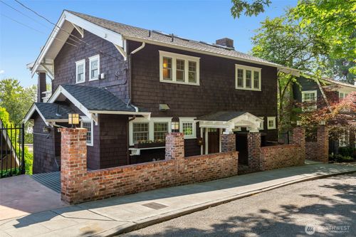 1542 Grand Avenue, Seattle, WA, 98122 | Card Image