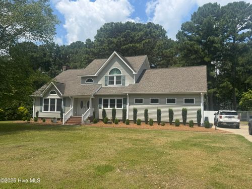 127 Squire Dr, Winterville, NC, 28590-9429 | Card Image