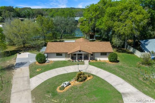 9923 E Saint Regis Ct, Inverness, FL, 34450-7429 | Card Image