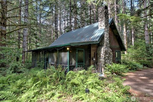 832 N Lake Cushman Rd, Hoodsport, WA, 98548-4524 | Card Image