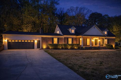 100 Norwood Dr, Rainbow City, AL, 35906-6231 | Card Image