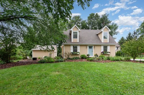 9341 Westview Dr, Powell, OH, 43065-5097 | Card Image