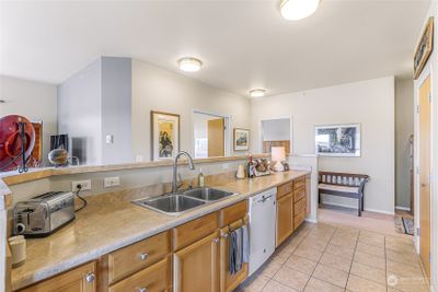 302 - 508 Darby Drive, Condo with 3 bedrooms, 2 bathrooms and 1 parking in Bellingham WA | Image 3