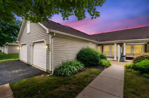 5556 Parkshire Dr, Columbus, OH, 43229-9352 | Card Image