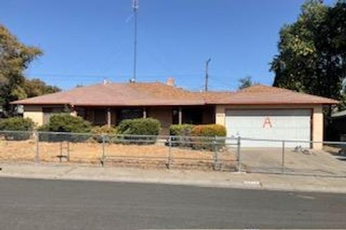 6212 Claussen Way, North Highlands, CA, 95660-4106 | Card Image