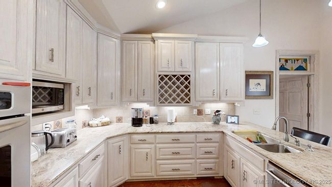 1333 Red Cedar Rd, House other with 3 bedrooms, 3 bathrooms and null parking in Ardmore OK | Image 12