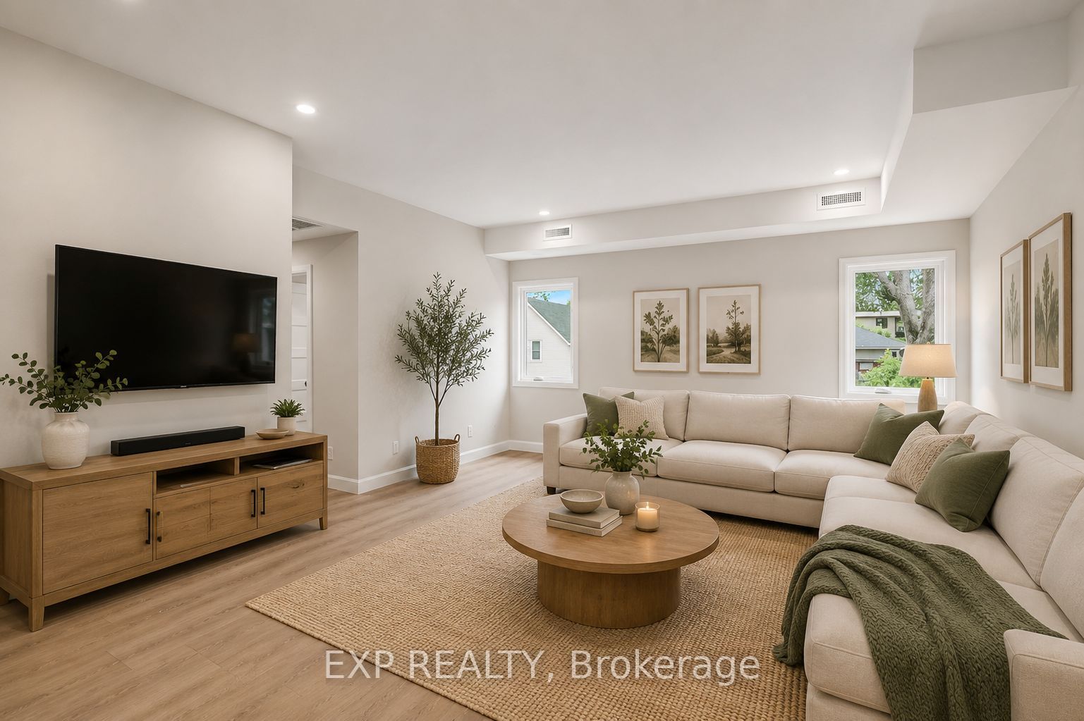Residential Lease in Russell 5