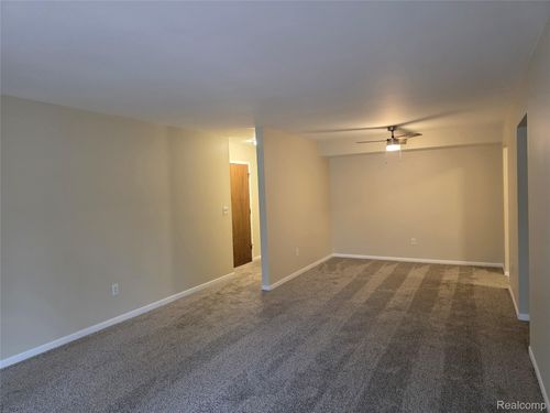 a-7-30795 Shiawassee Rd, Farmington, MI, 48336-4373 | Card Image