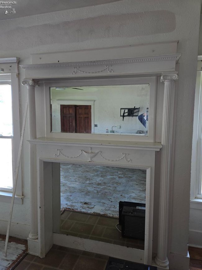 91 1 St Ave, House other with 6 bedrooms, 2 bathrooms and 2 parking in Tiffin OH | Image 12