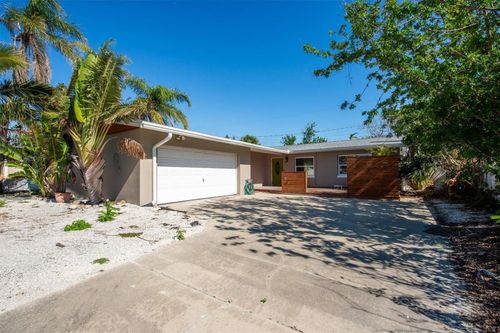 305 160th Ter, REDINGTON BEACH, FL, 33708-1649 | Card Image