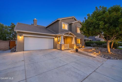 3752 W Newgrove St, Lancaster, CA, 93536-8526 | Card Image