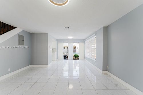 2570-2570 Coral Springs Dr, Coral Springs, FL, 33065-3858 | Card Image