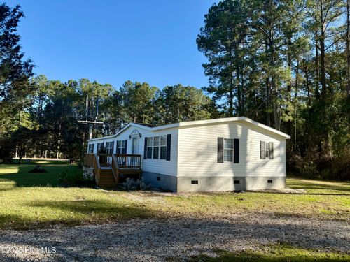 930 Willis Neck Rd, Vanceboro, NC, 28586-7716 | Card Image