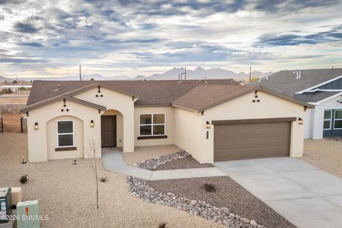 6555 Phoenix St, Las Cruces, NM, 88012-7975 | Card Image