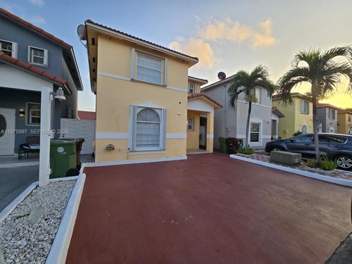 apt-2370-7211 W 24th Ave, Hialeah, FL, 33016-6571 | Card Image