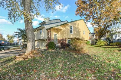 2900 Nw 4th Terrace, Townhouse with 2 bedrooms, 2 bathrooms and null parking in Blue Springs MO | Image 3