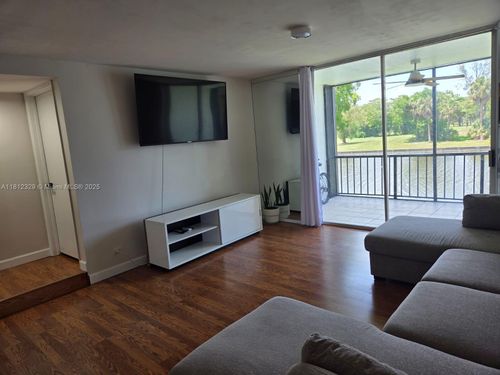 apt-2b-3750 Inverrary Dr, LAUDERHILL, FL, 33319-5154 | Card Image