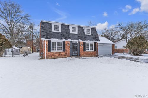 23520 Rockingham St, Southfield, MI, 48033-2924 | Card Image