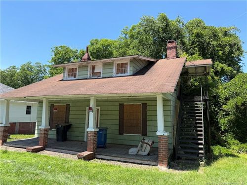 104 N 17th St, Erwin, NC, 28339-1728 | Card Image