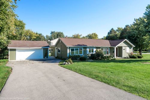 290 Hawthorn Lane, Hoffman Estates, IL, 60169 | Card Image