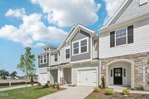 658 Sefton Park Dr, Zebulon, NC, 27597-4471 | Card Image