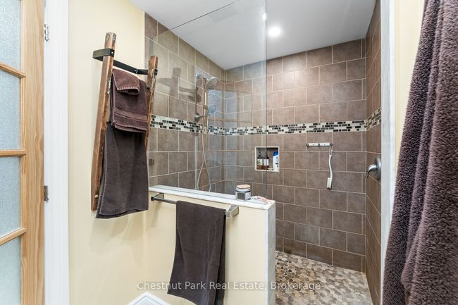 1037 Skeleton Lake 3 Rd, House other with 3 bedrooms, 2 bathrooms and 8 parking in Utterson ON | Image 20